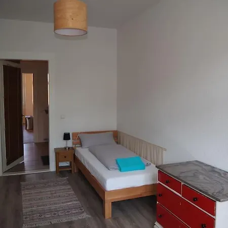 3-raum Wohnung, Ideal Fuer Monteure Und Gruppen